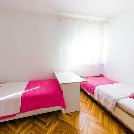 Petra Apartment Split Room photo